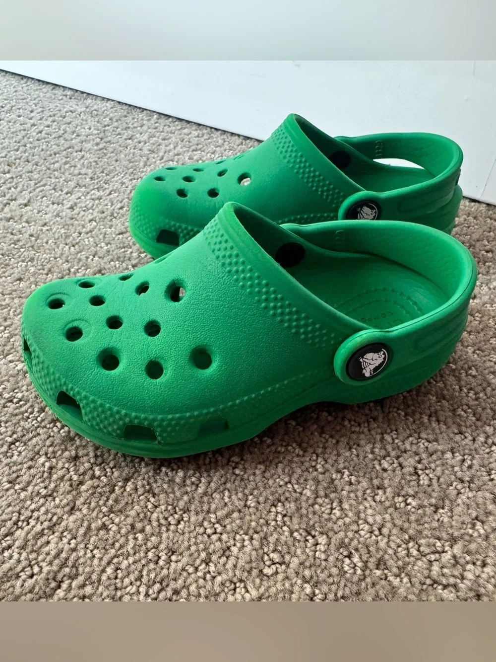 Crocs Classic Clogs Green Youth Size 9 Kids Good Condition